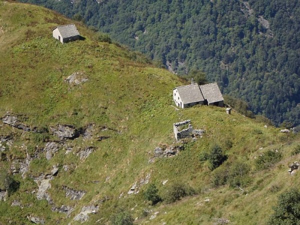 Sentiero Alpe Vall (Bocchetta delle Quattro Bricche)